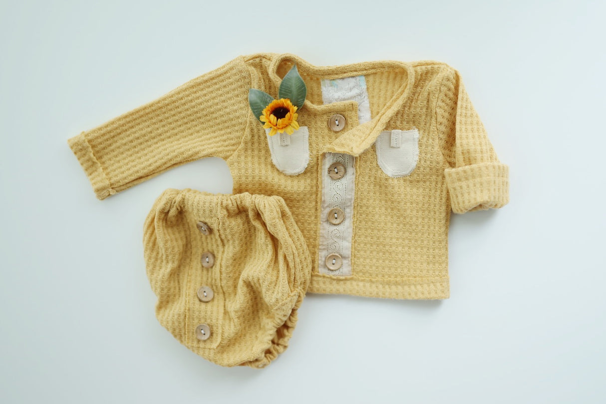 Buttercup Baby 9-12m romper