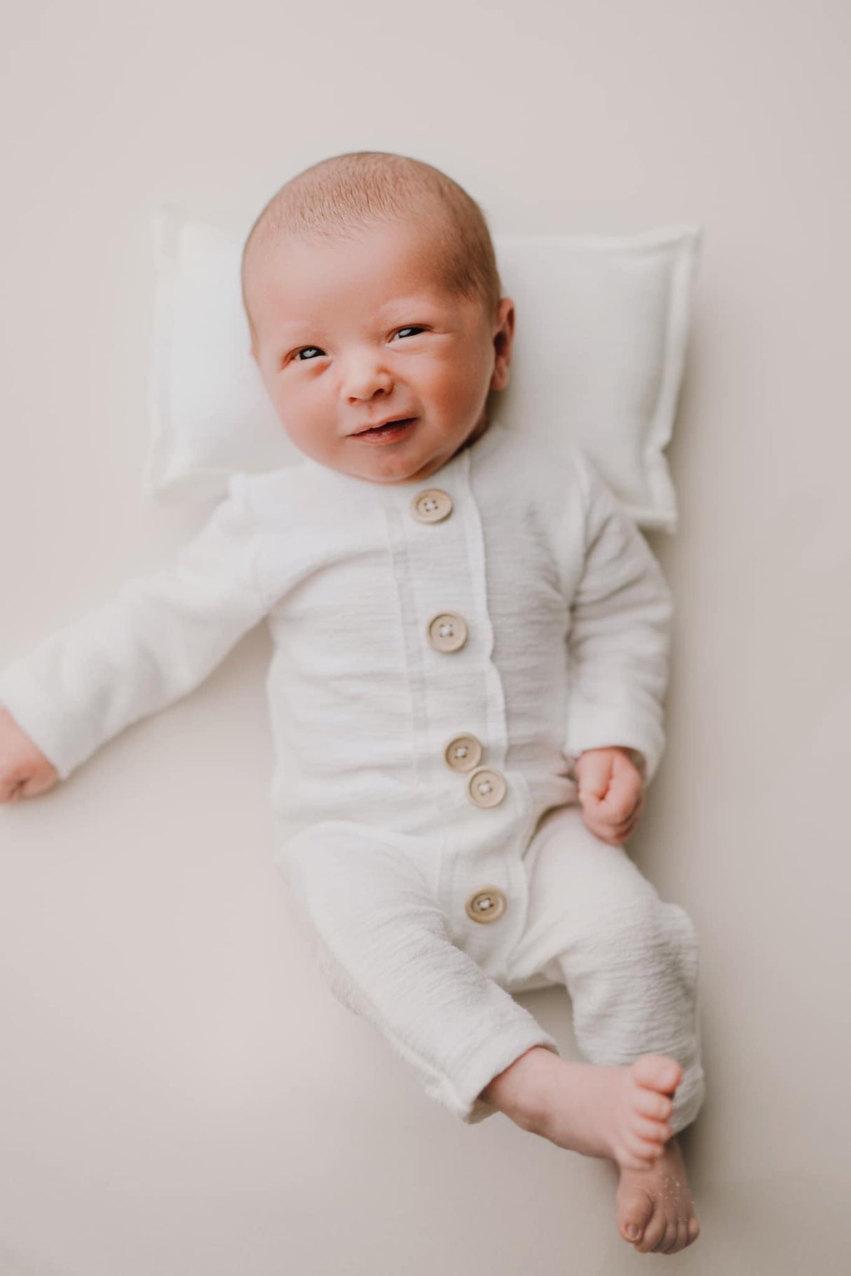 Amos | White Collection (sugar cube)