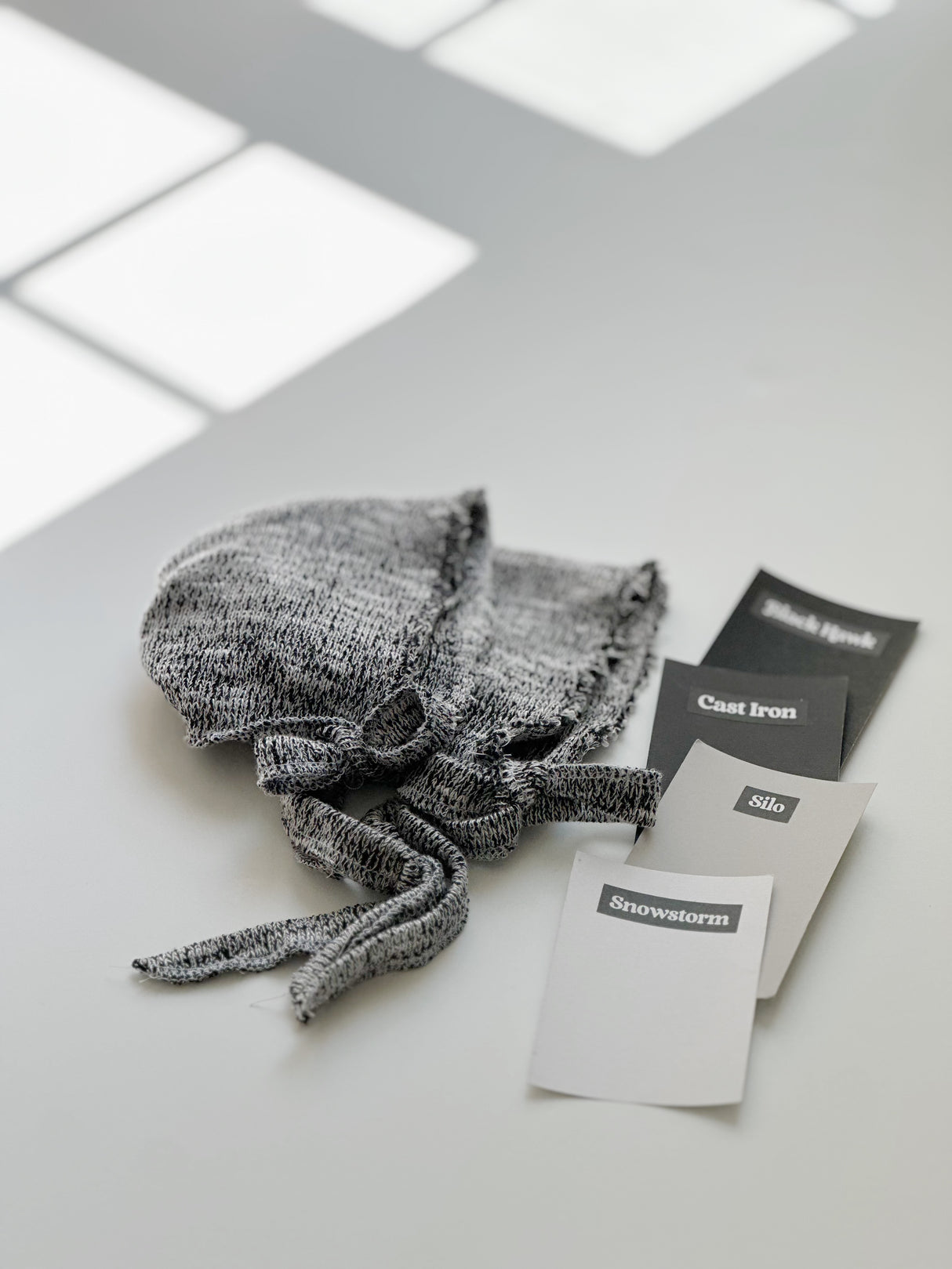 Marbled Black and White Bonnet